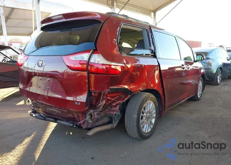 2017 Toyota Sienna Xle 8 Passenger z USA, uszkodzony, nr VIN 5TDYZ3DC9HS895124